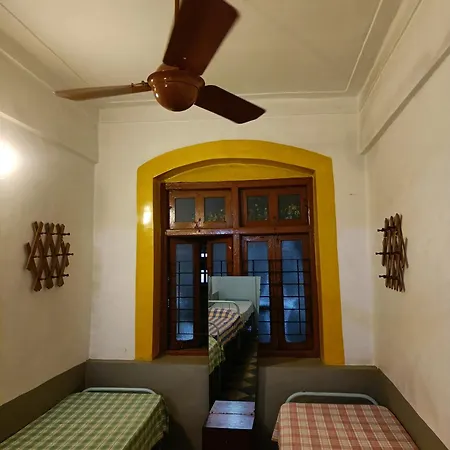 Vasantashram Cst Mumbai, Free Wifi With 1940s Retro Vibe Mumbai