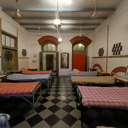 Vasantashram Cst Mumbai, Free Wifi With 1940s Retro Vibe * Mumbai