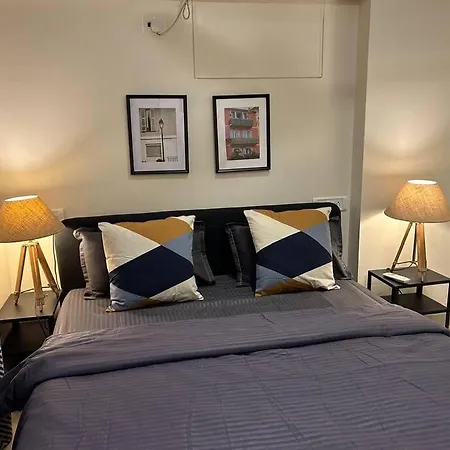 2bhk, Off Carter Rd, Bandra West Apartment Mumbai