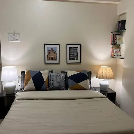 2bhk, Off Carter Rd, Bandra West Apartment *
