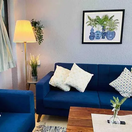 Rahat Manzil- The Old Warm Charm 2 Bedroom In Khar West By Connekt Homes Mumbai