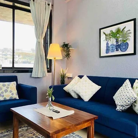 Rahat Manzil- The Old Warm Charm 2 Bedroom In Khar West By Connekt Homes *