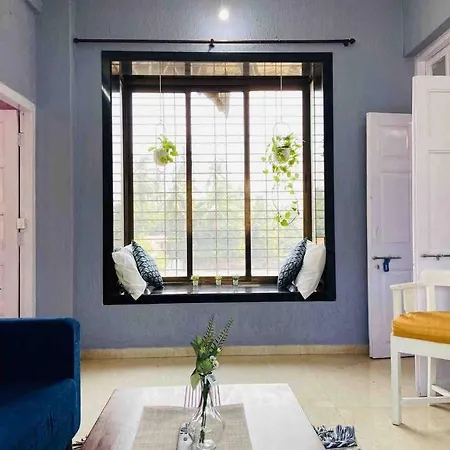 Apartment Rahat Manzil- The Old Warm Charm 2 Bedroom In Khar West By Connekt Homes *