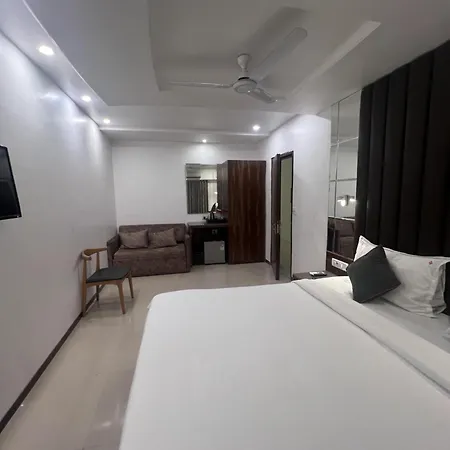 Hotel Supreme - Cuffe Parade Mumbai