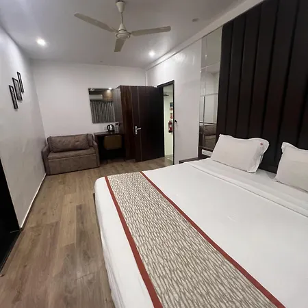 Supreme - Cuffe Parade Hotel Mumbai