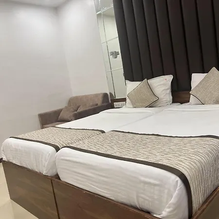 Supreme - Cuffe Parade
