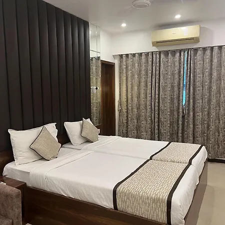 Hotel Supreme - Cuffe Parade 3*