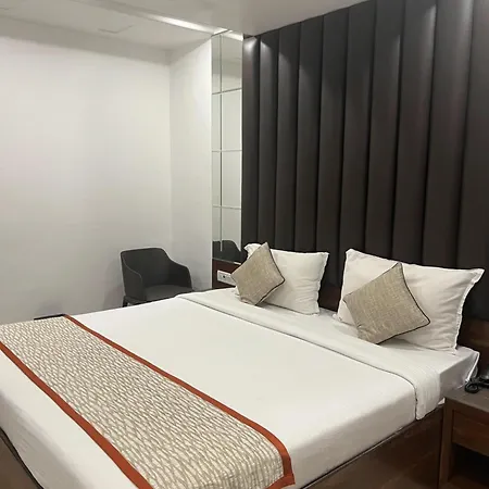 Supreme - Cuffe Parade 3*