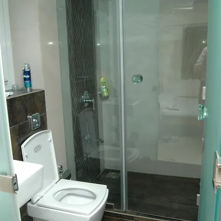 Hotel Causeway, Colaba