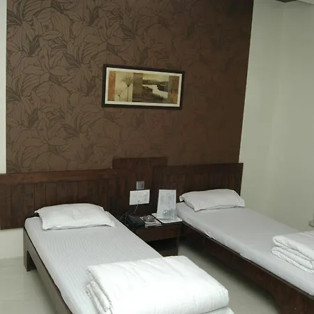 Hotel Causeway, Colaba