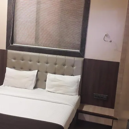 Hotel Shine Hospitality Residency *