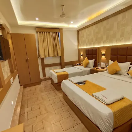 Hotel Riva International Goregaon- Near Nesco 3*