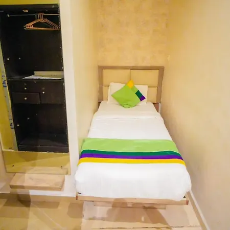 Hotel Skylink Hospitality Next To Amber Imperial Mumbai