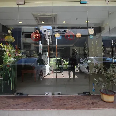 Hotel Samrat 3*