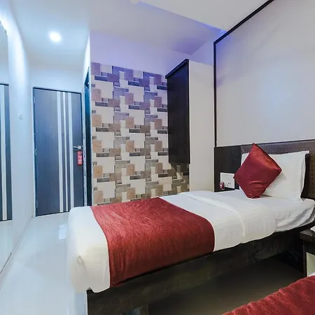 Hotel Oyo 1088 Golden Sagar 3*