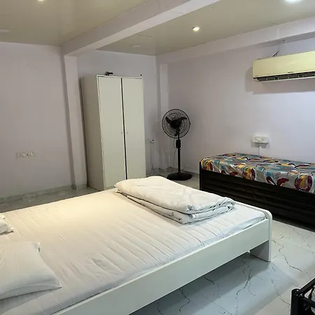 Apartment Ravish Apartment, Juhu Mumbai