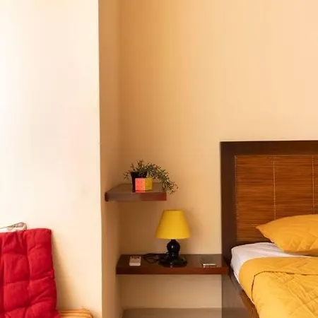 Apartment Spacious, Bright, Centre 3bhk Apt Nr Airport