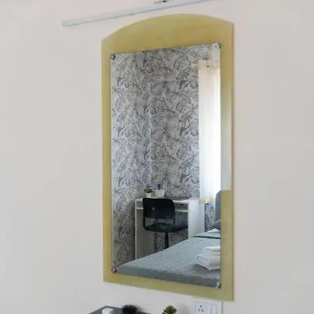 Apartment Spacious, Bright, Centre 3bhk Apt Nr Airport