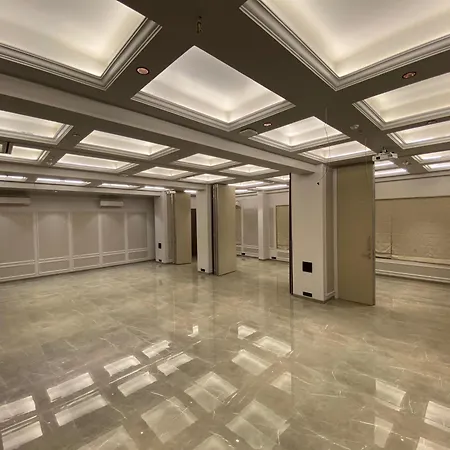 J And Banquets Hotel 3*