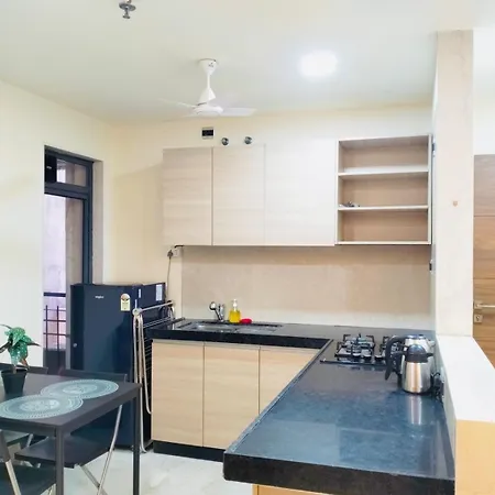Apartment 1br Service In Bkc By Florastays