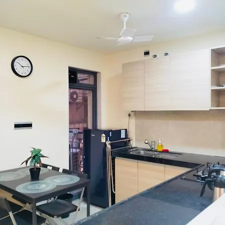Apartment 1br Service In Bkc By Florastays