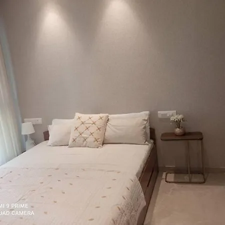 Royal Luxurious 1bhk Flat In Hiranandani Powai Mumbai
