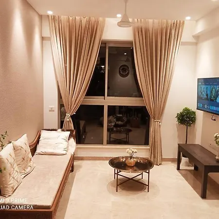 Royal Luxurious 1bhk Flat In Hiranandani Powai