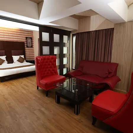 Quaint & Banquet Hotel