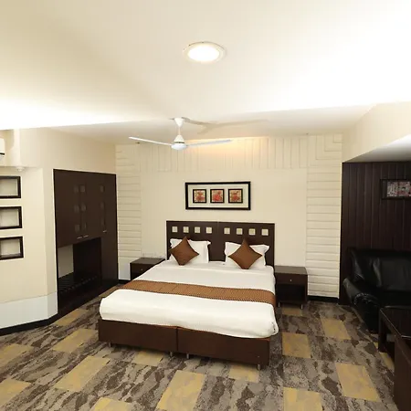 Quaint & Banquet Hotel 2*