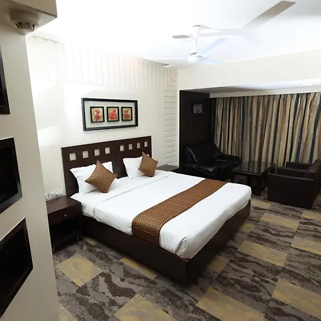 Hotel Quaint & Banquet 2*