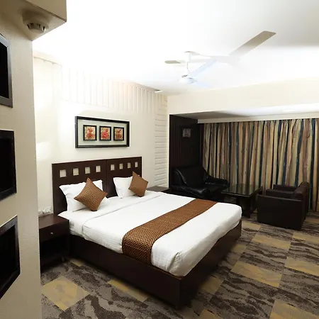 Quaint & Banquet Hotel 2*