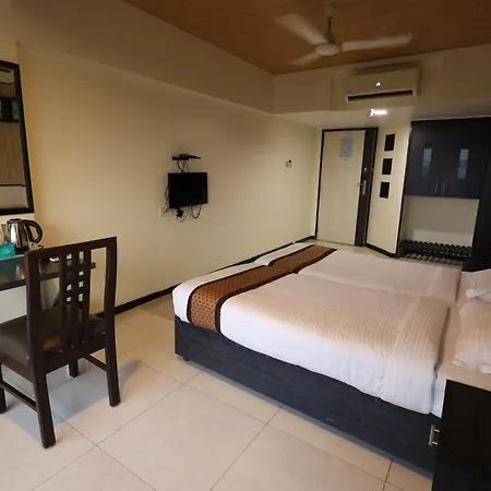 Quaint & Banquet Hotel 2*