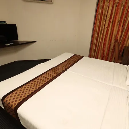 Quaint & Banquet Hotel