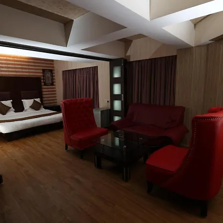 Hotel Quaint & Banquet 2*