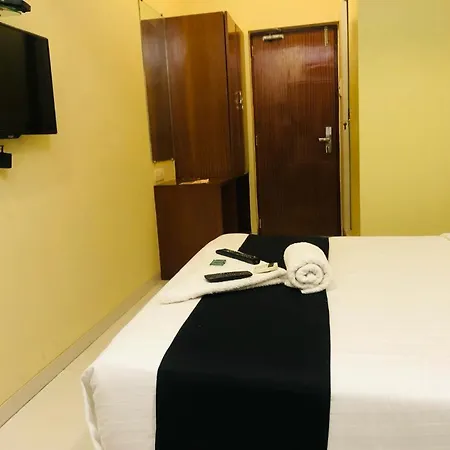 Glitz 7even Hills- Nr International Airport T2
