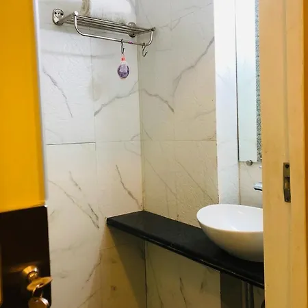 Glitz 7even Hills- Nr International Airport T2 Mumbai