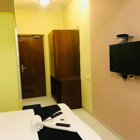 Glitz 7even Hills- Nr International Airport T2