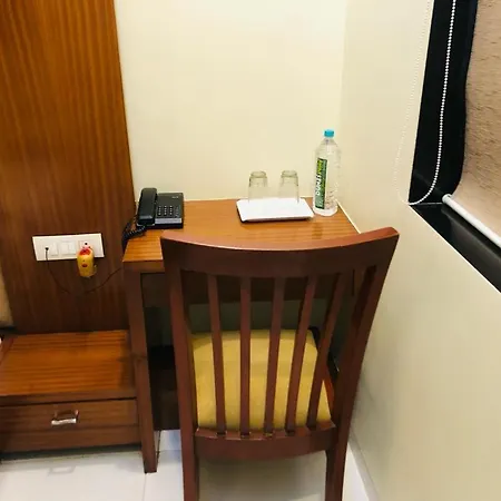Glitz 7even Hills- Nr International Airport T2 * Mumbai
