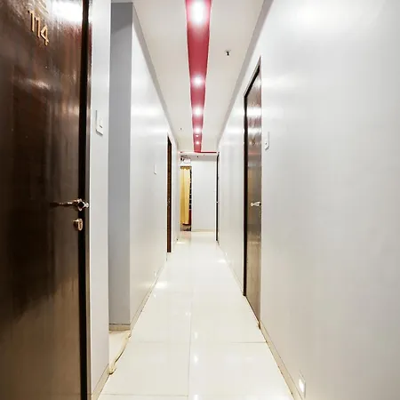 Elegance Hotel 2*