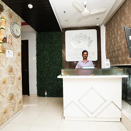 Elegance Hotel