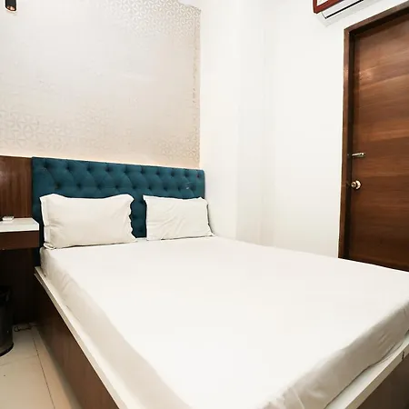 Elegance Hotel 2*
