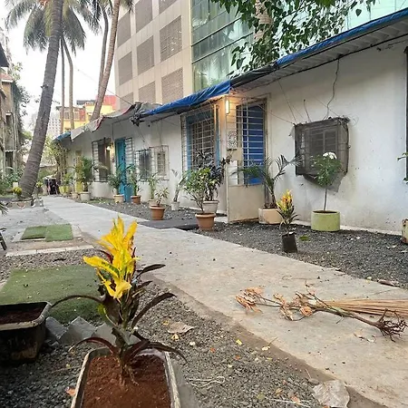- 27, One Bedroom Apt- Bandra West Apartment *