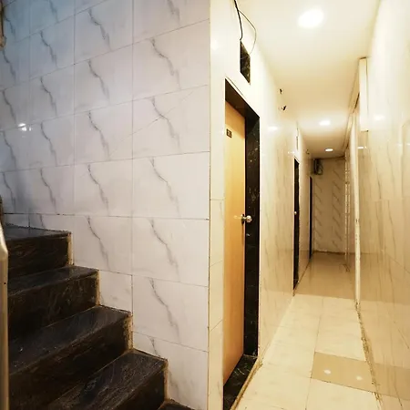 Harihara Residency Comfort Andheri East, 2*