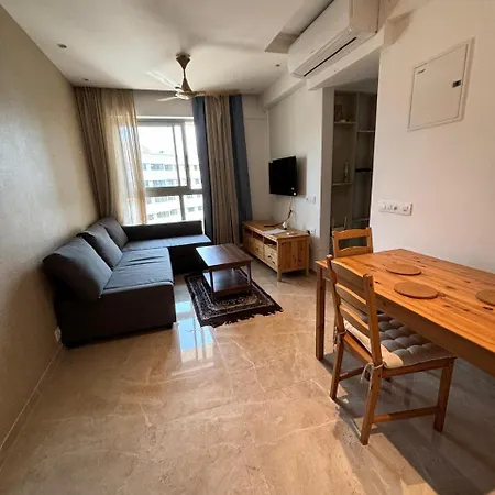 1bhk Royal In Regent Hill Apartment