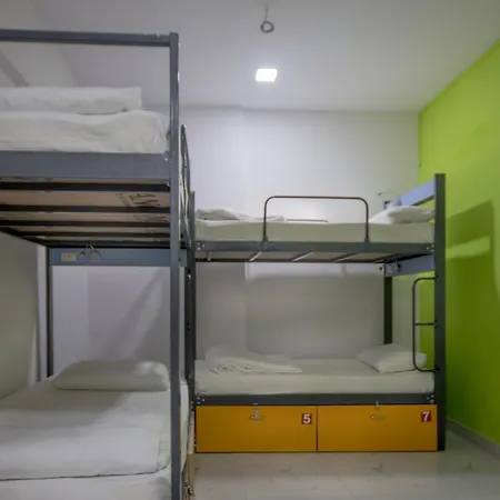 Backpackers Villa Mumbai Hostel