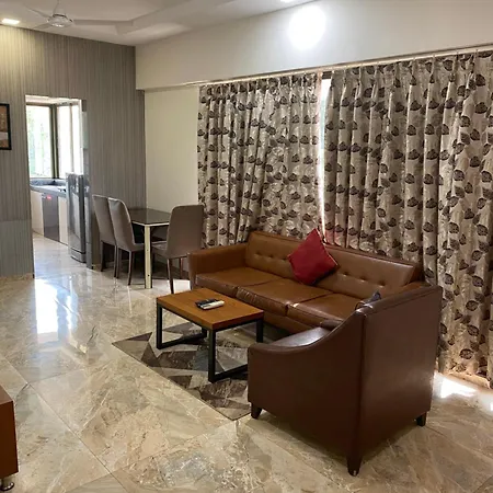 House Luxury Apartments, Santacruz East