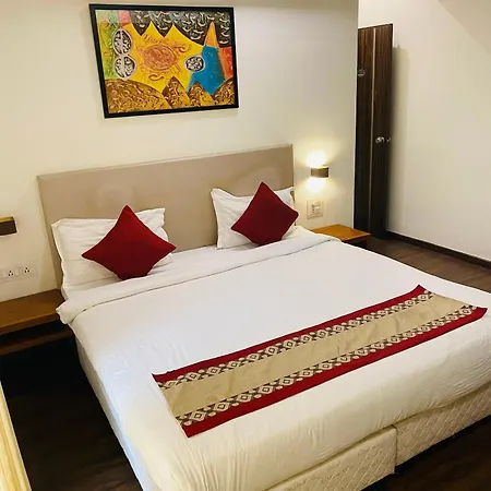 Apartment House Luxury Apartments, Santacruz East *