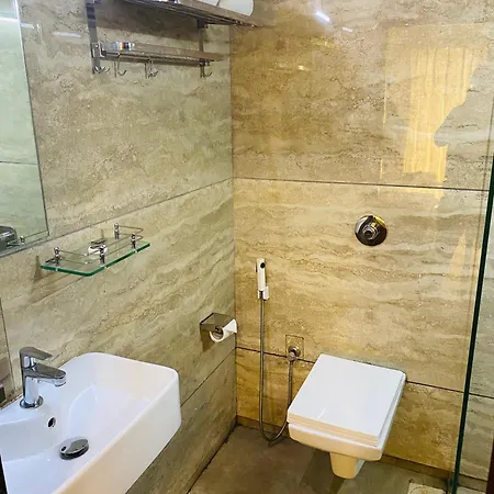 House Luxury Apartments, Santacruz East * Mumbai