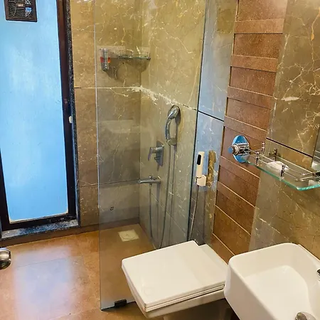 House Luxury Apartments, Santacruz East Apartment *