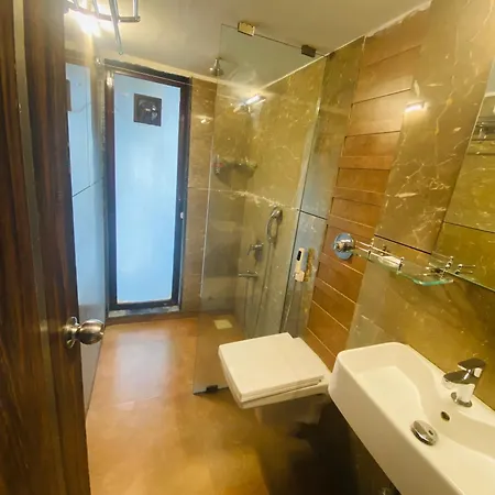 House Luxury Apartments, Santacruz East *